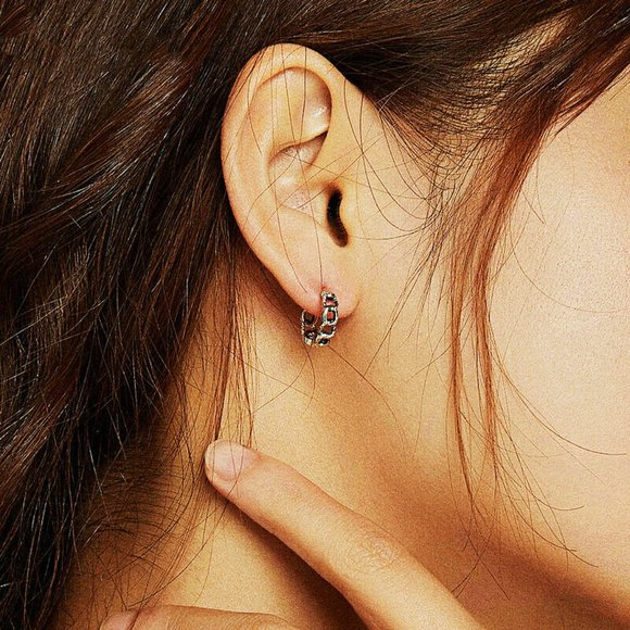 New Sterling Silver Chain Huggies - Picture 3 of 3